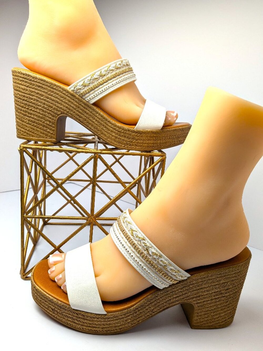 NWOB Toscanella Gracelin Italian Wedge Sandals White Gold Size 9